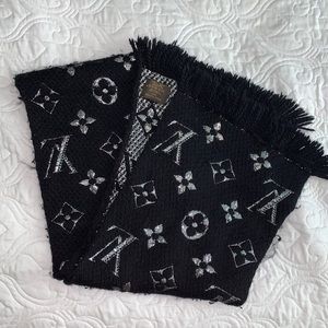 Authentic LOUIS VUITTON monogram scarf
